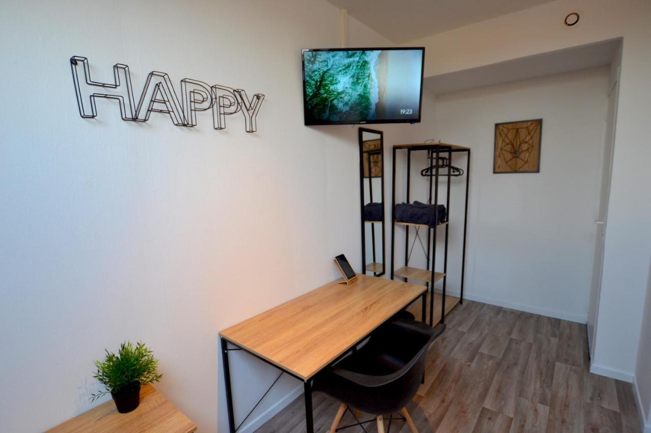 Capstay Famars & Netflix المظهر الخارجي الصورة